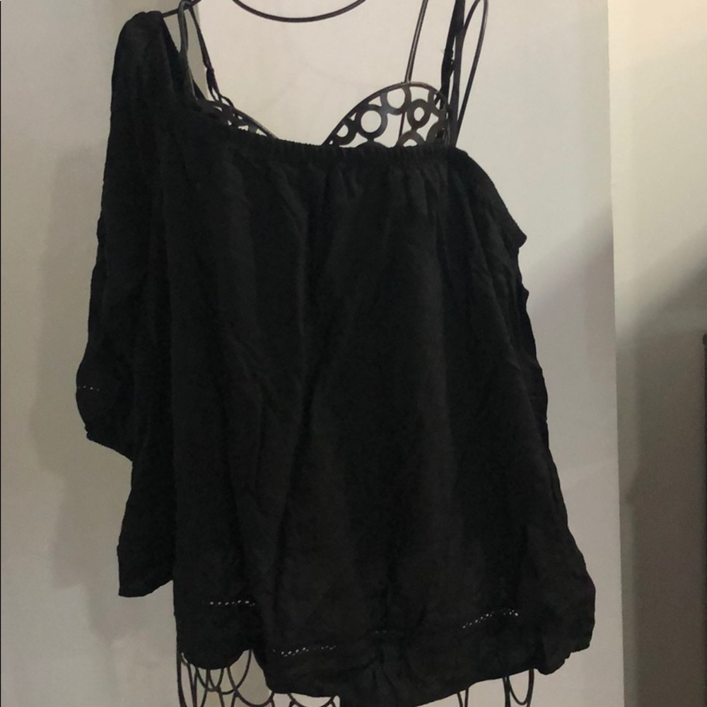 Off the shoulder 2  FOR 10.00